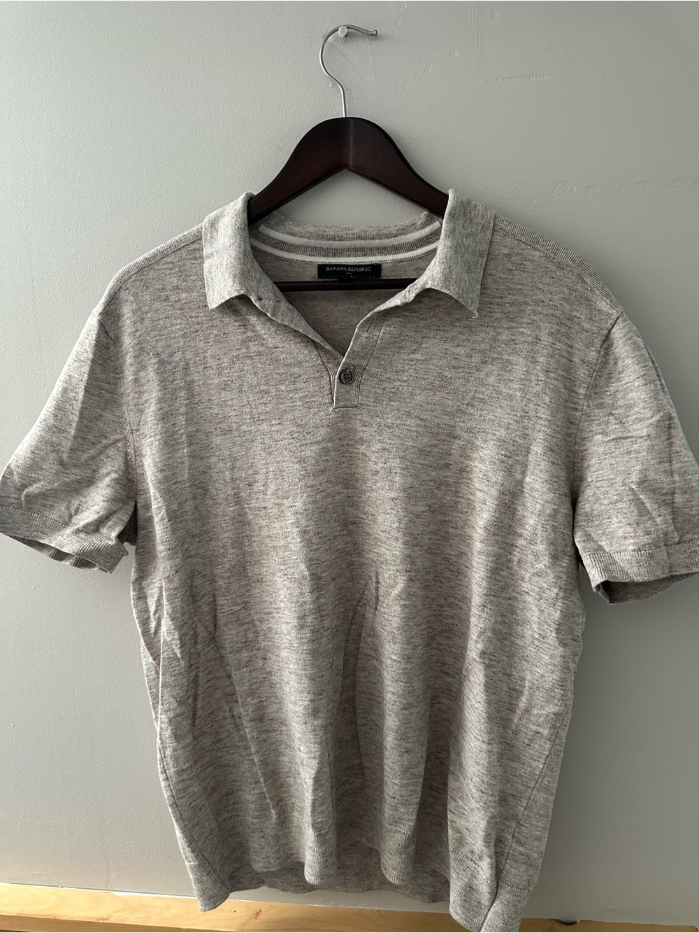 Banana Republic Men’s Heather Gray Polo Shirt